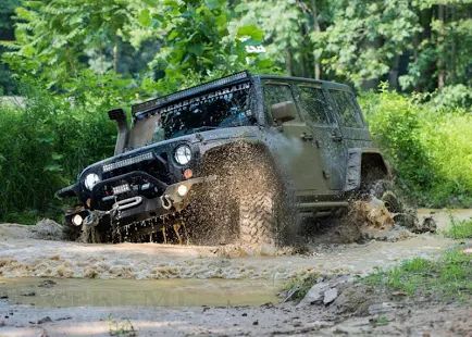 Скачать взломанную 4x4 внедорожник джип водитель [Разблокировано все] версия 1.0 apk на Андроид